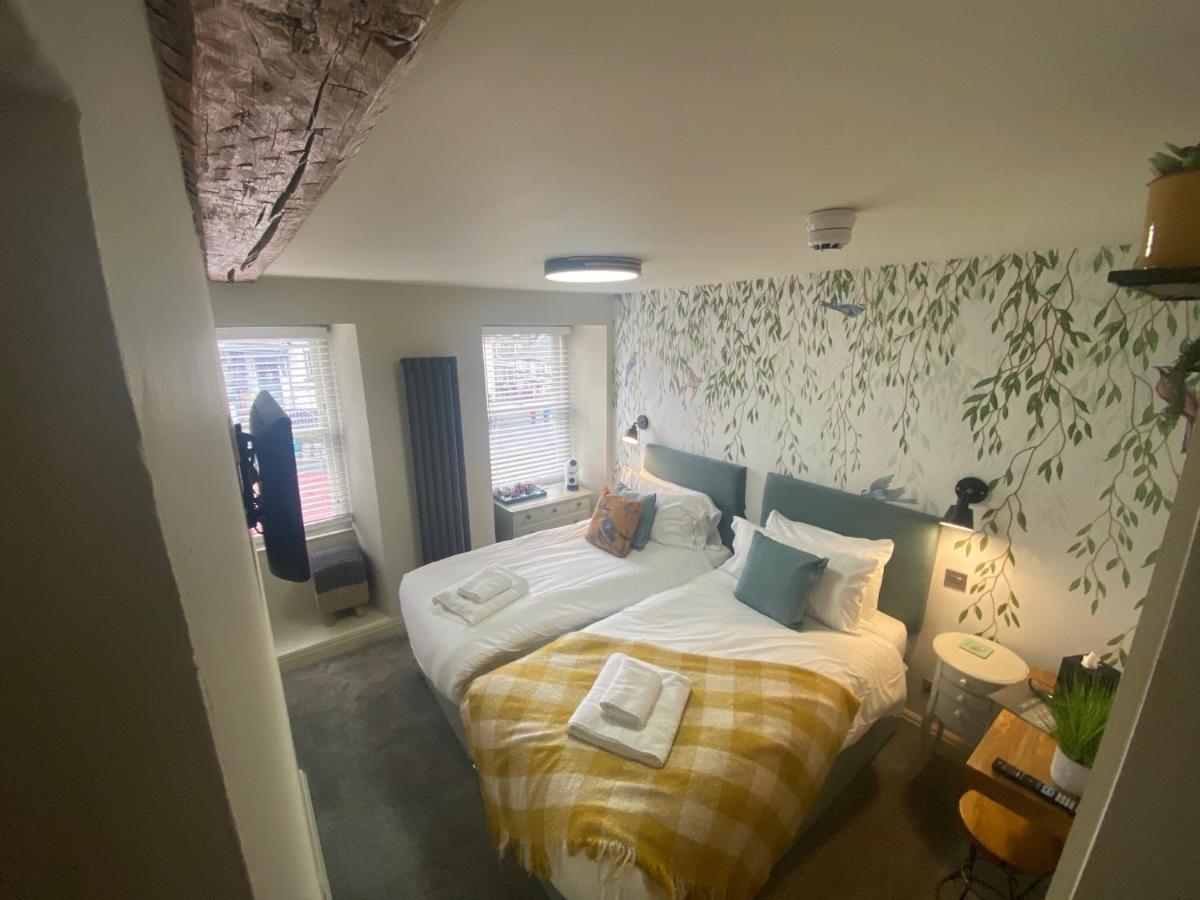 Bed and Breakfast The Hive At Poppi-Red Hawkshead Exterior foto