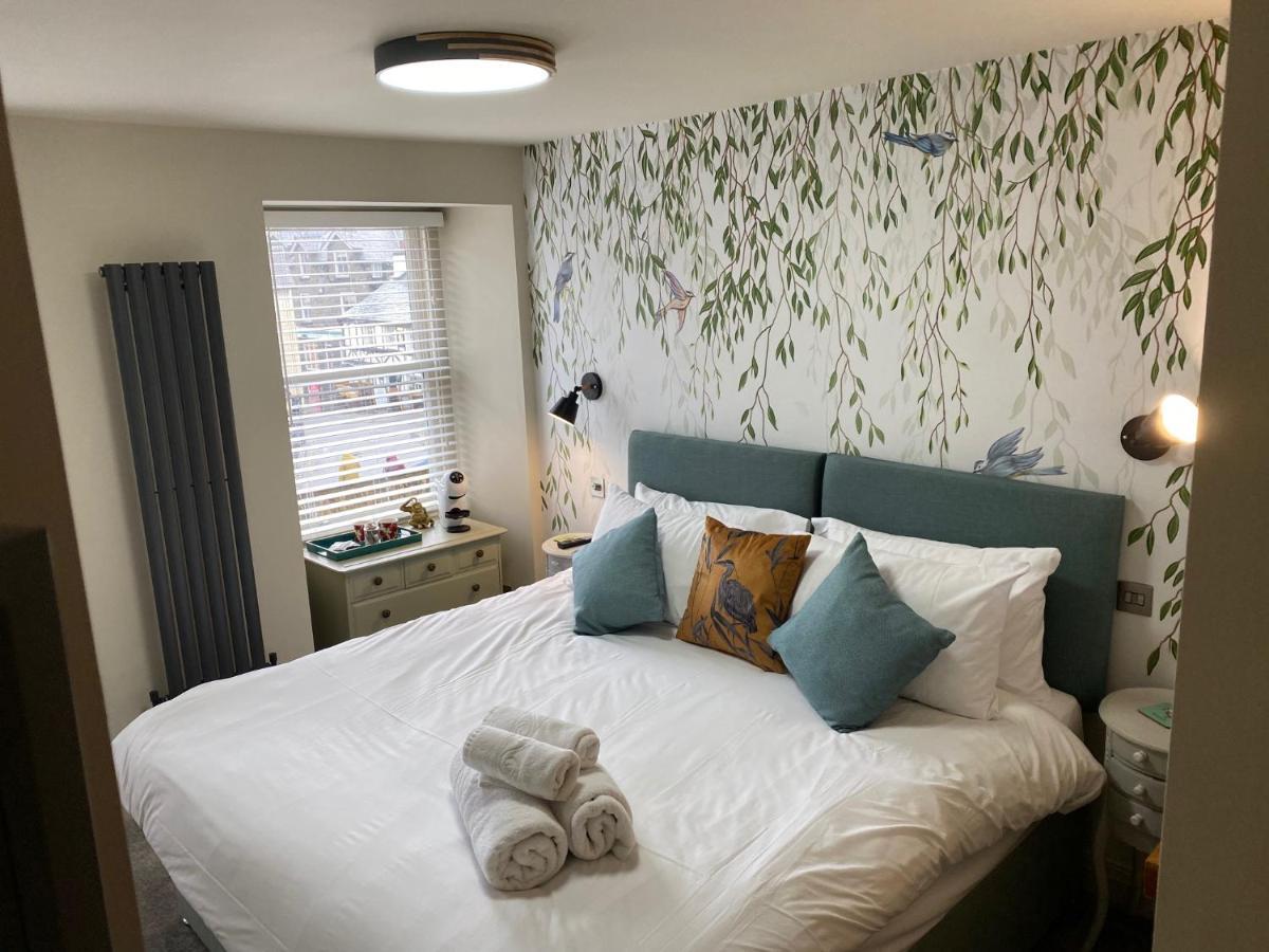 Bed and Breakfast The Hive At Poppi-Red Hawkshead Exterior foto