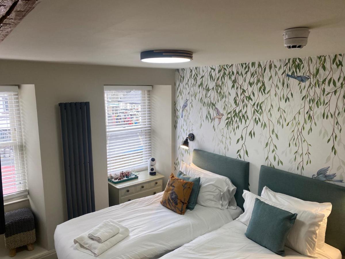 Bed and Breakfast The Hive At Poppi-Red Hawkshead Exterior foto