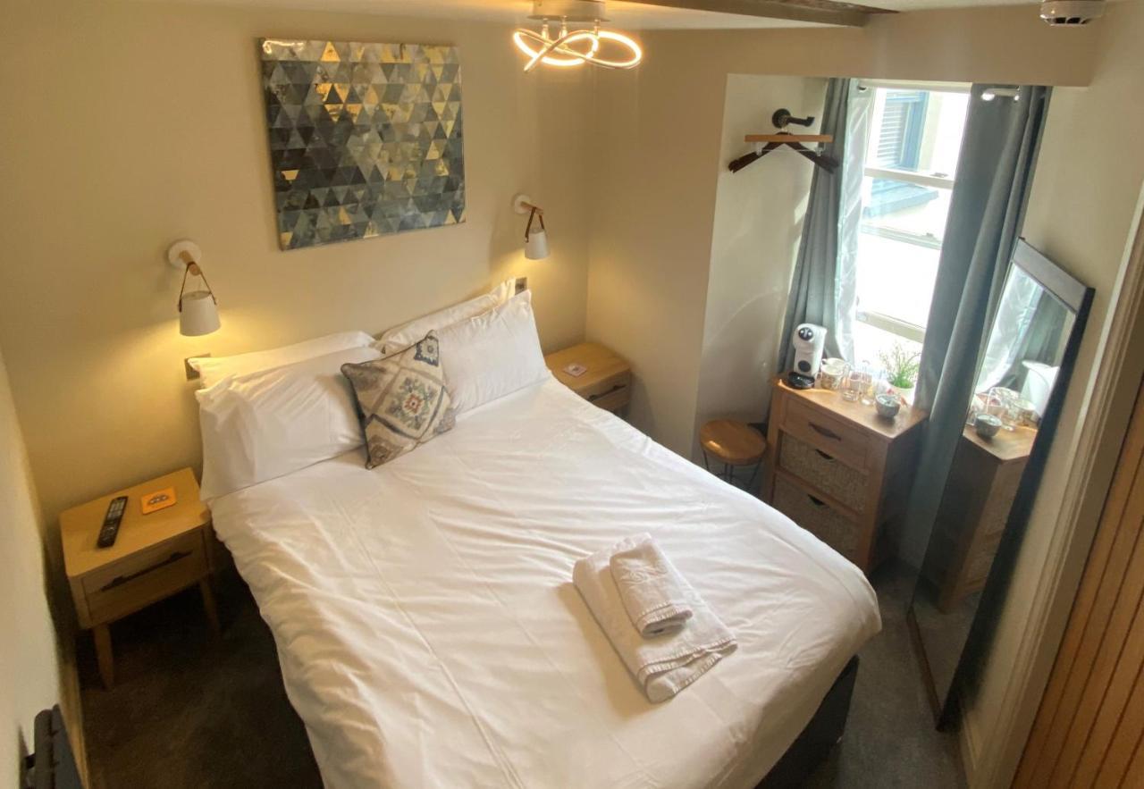 Bed and Breakfast The Hive At Poppi-Red Hawkshead Exterior foto
